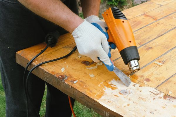 Varnish Stripping